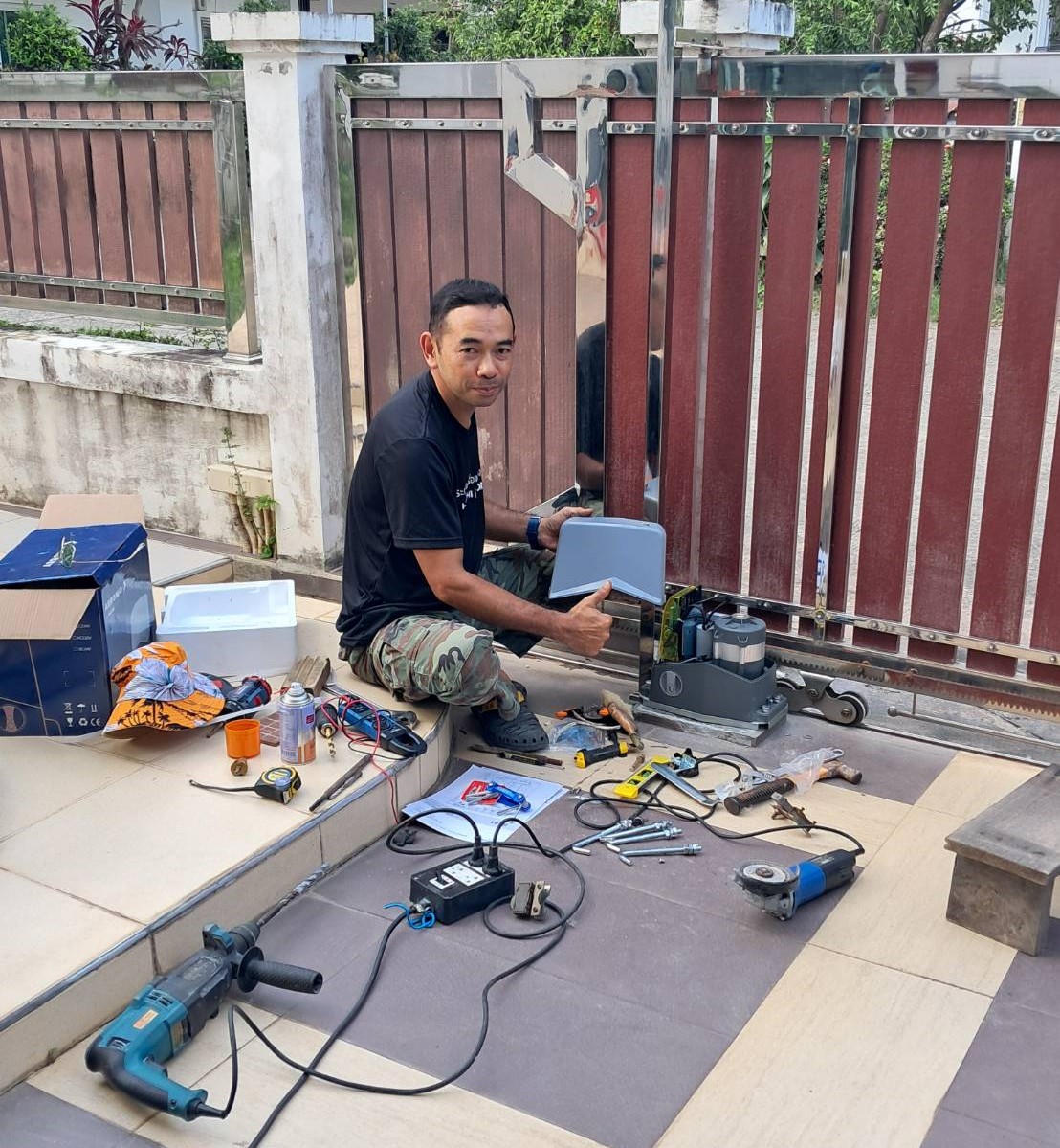 ระบบกล้องวงจรปิด (CCTV) & ประตูรีโมท - ติดตั้งมอเตอร์ประตูรั้วรีโมทอัตโนมัติ
