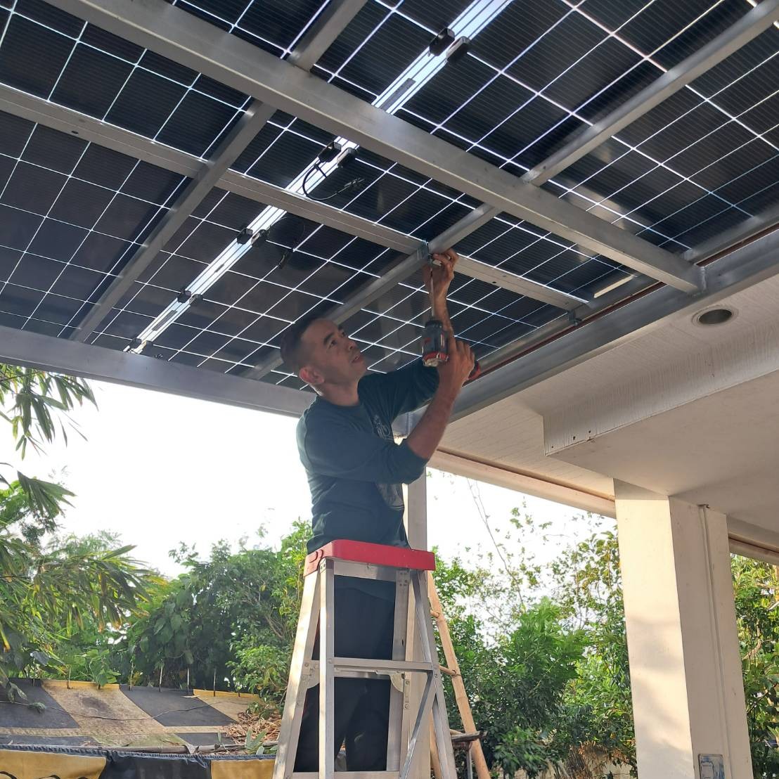 ระบบแอร์โซล่าเซลล์ Hybrid & เดินสายตู้ชาร์จ EV Wallbox